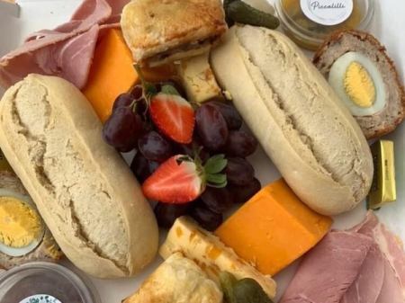 Ploughmans Graze Box by Buttercream Beauties